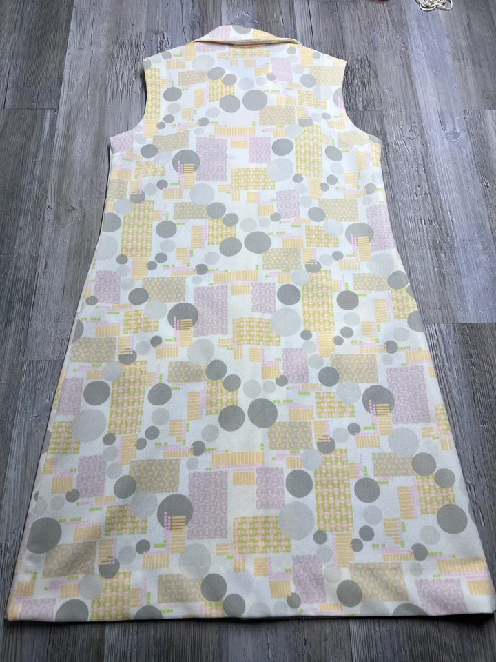 Vintage 60s 70s Womens Sheath Dress Mod Hippie Spring Summer Print It's Better - Image 2 of 4