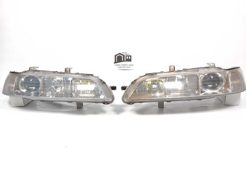 DC2 Integra Type R 98sp Genuine Headlight HID LR Set (Chrome DC2 Integra Type R 98sp Genuine Headlight HID LR Set (Chrome