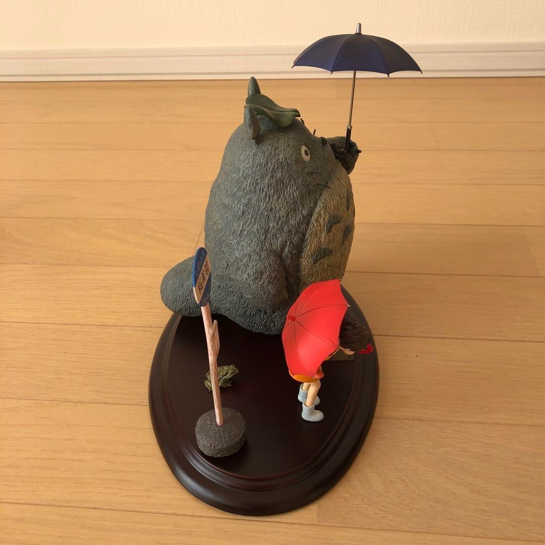 Cominica My Neighbor Totoro Bus Stop Satsuki & Mei Figure