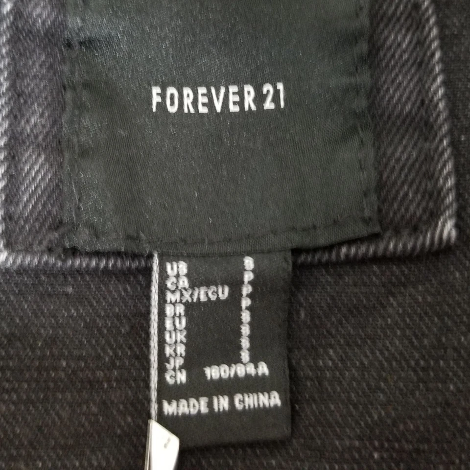 Abrigo Chaqueta Vaquera Forever 21 Jean S Negro Envejecido Tachuelas Bling Gótico Punk Alt Foto 3 de 4