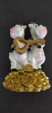Couple cow figurine. Love scene. Beautiful colors. Cool item. Collectible.