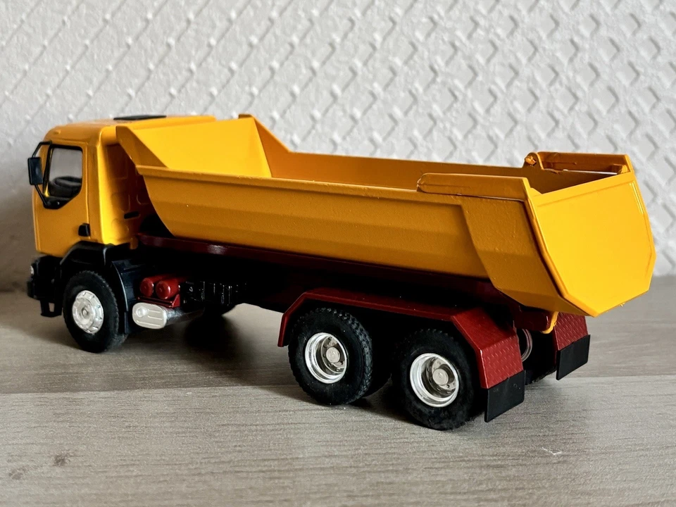 Camion Truck LKW Renault Kérax 6/4 Benne Eligor 1/43 - Photo 2/4