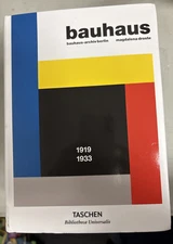 Bauhaus. Updated Edition by Magdalena Droste: Very Good