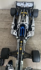 Lego Technic 8458 F1 Silver Champion Formula 1 Race Car Set 100% Complete 2000