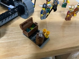 LEGO 7020  Army of Vikings w/Heavy Artillery Wagon 100% w/ manual, Mfigs. No box