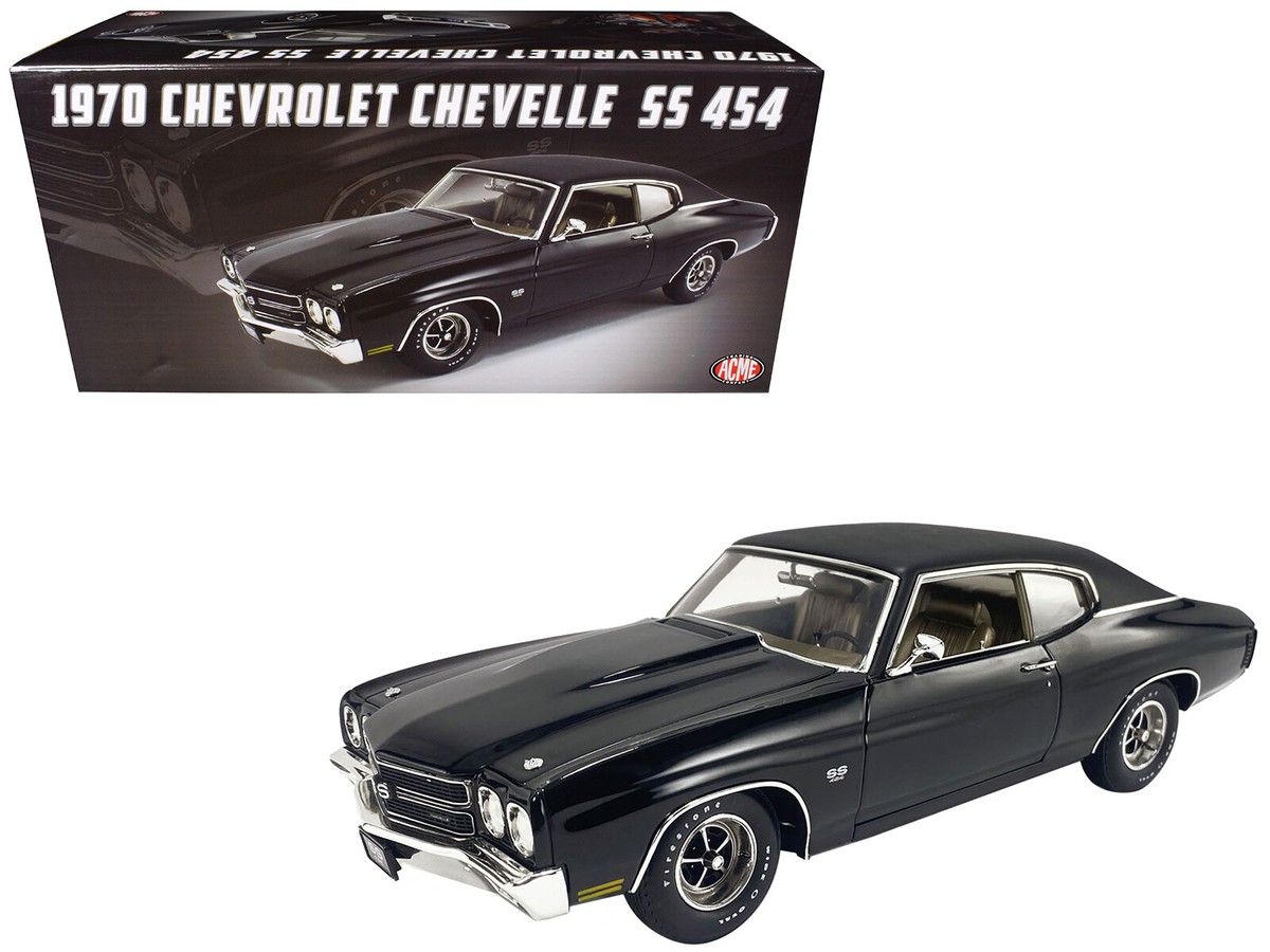 1970 Chevrolet Chevelle SS 454 Black w/ Gold Interior 1/18