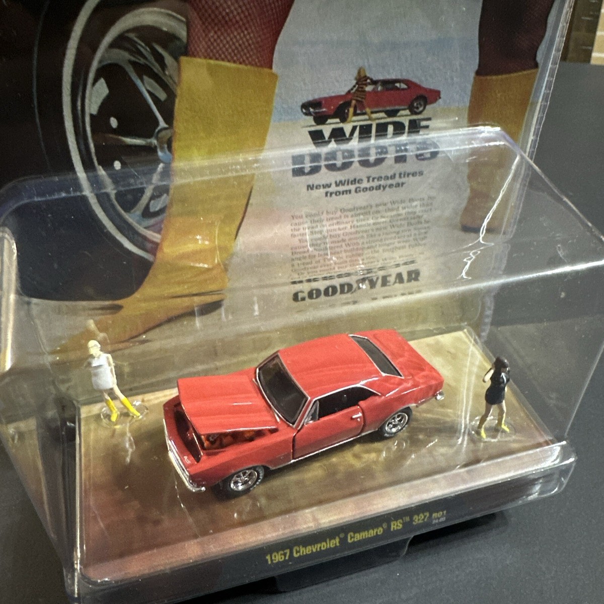 m2 machines 1/64 NEW RELEASE 1967 CHEVROLET CAMARO RS 327 Diorama