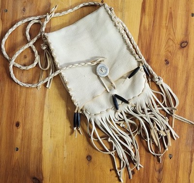 OLDER PALOMINO LEATHER OR COWHIDE FRINGED PURSE HANDBAG ANTLER BUTTON 7.5'' X 10''