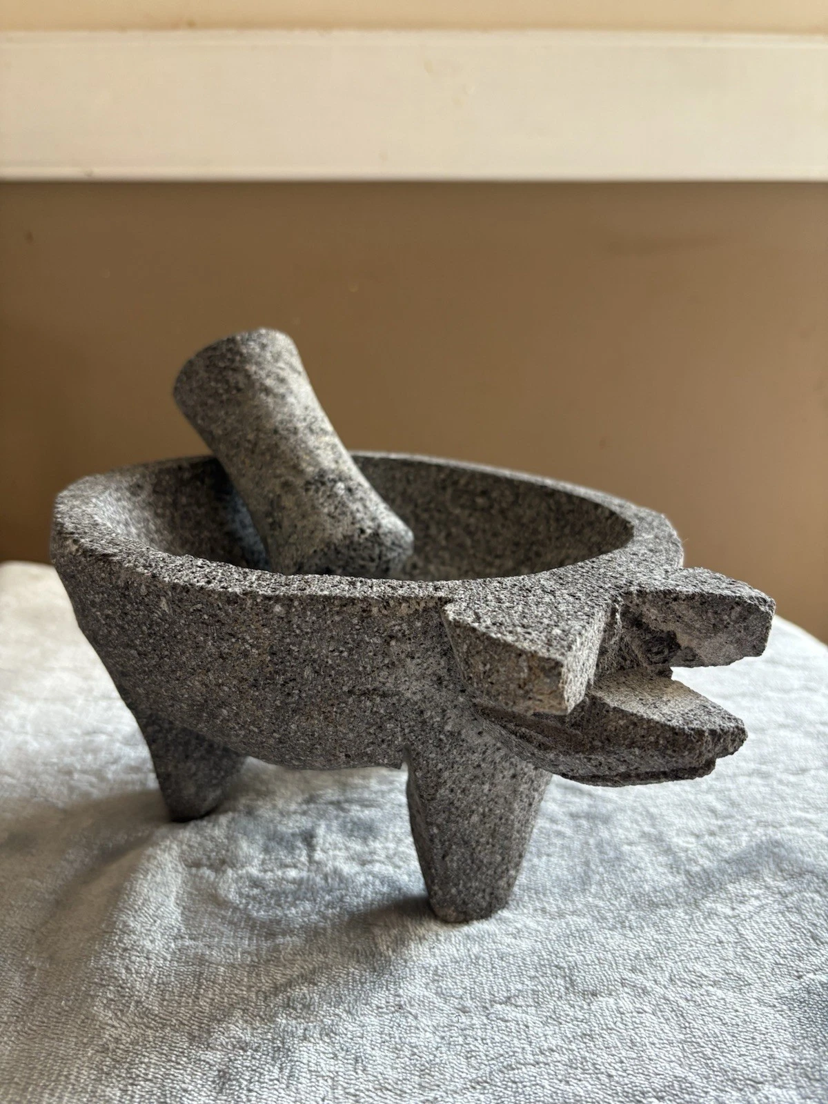 Authentic Molcajete Mexican Granite Mortar and Pestle 8" Pig