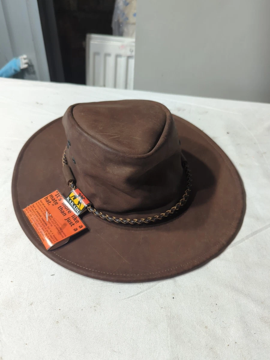 Uomo Con Il Cappello Da Cowboy E La Camicia A Quadretti Occidentale Ritratto Vettore Del Disegno Della Mano Di Schizzo Digital 112418354 - Foto 10