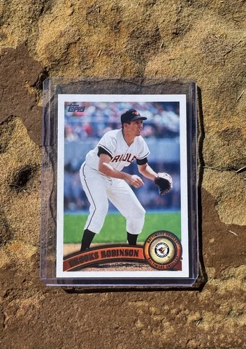 2011 Topps - Legend Variation Short Print (SP) Brooks Robinson #660 Orioles