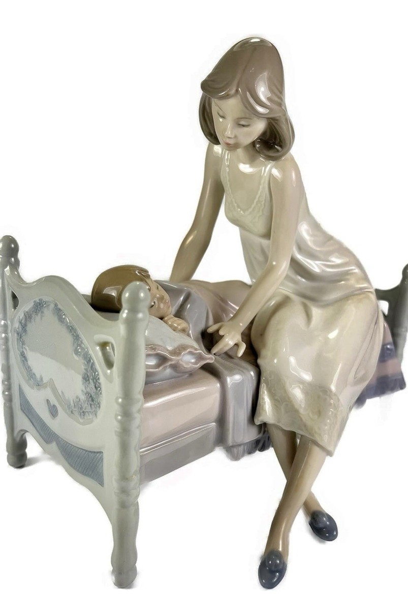 未使用　LLADRO かわいい！　台座付き LLADRO Porcelain Figurine #5900 - Sleep Tight (in Box) | eBay