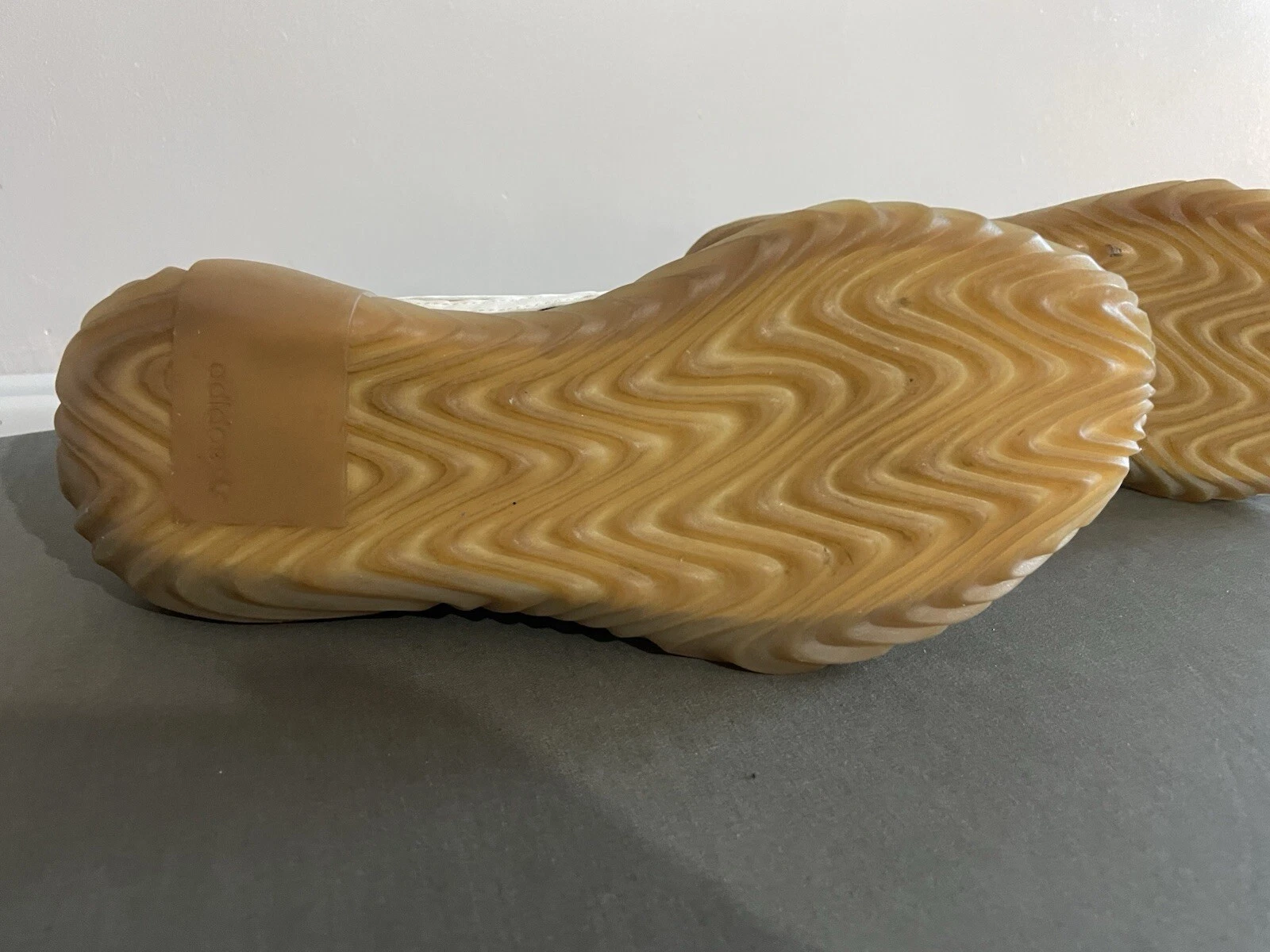 Adidas Sobakov Black White Gum Uomo UK 7 Ottime Condizioni