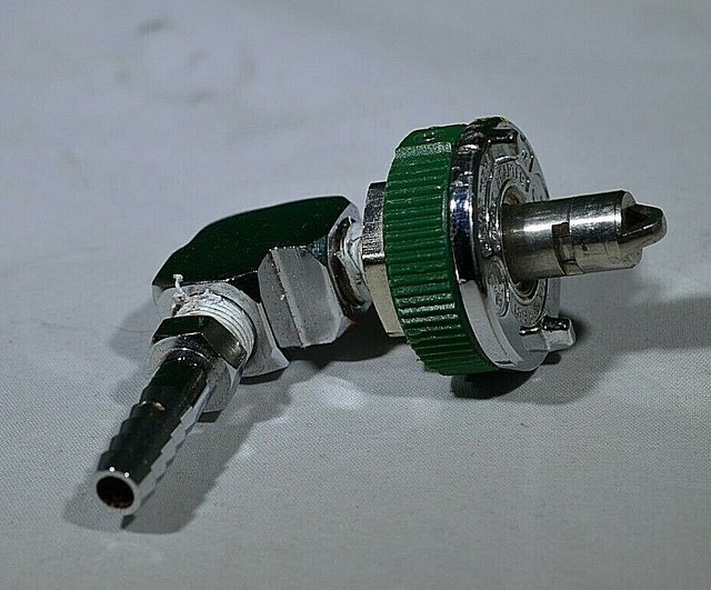 Oxygen Ohmeda Quick Connect style 90 degree High pressure wall fitting