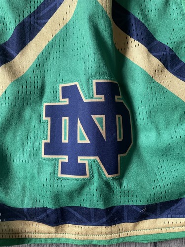 Authentic Game Worn Notre Dame Irish Basketball Shorts Under Armour GREEN RARE - Picture 8 of 9