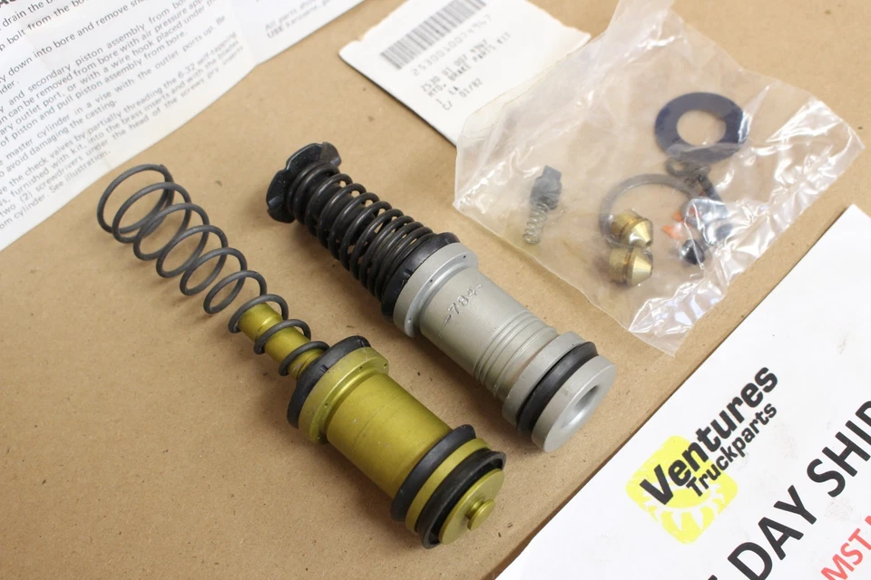 Dodge Truck Van D B 200 1972-1976 - 300 NOS Mopar 3549078 kit de cilindro maestro Foto 3 de 4
