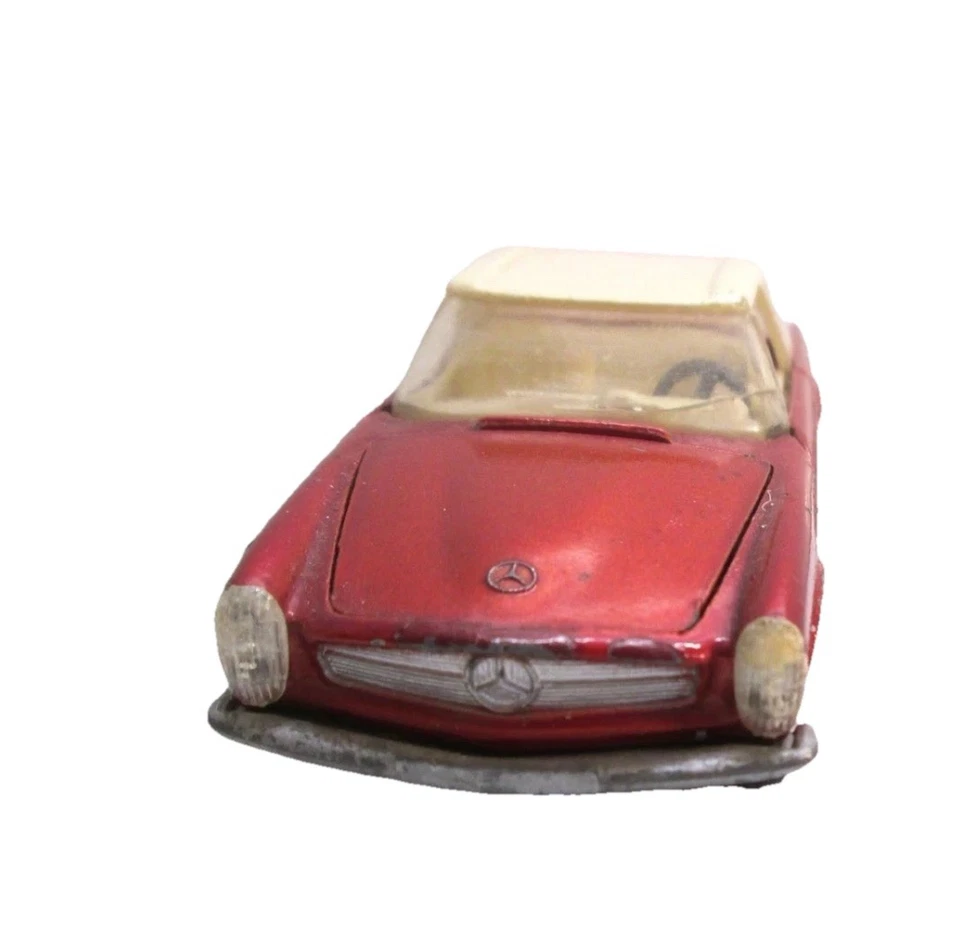 French Dinky 516 MERCEDES BENZ 230SL modelo original usado. - Imagem 2 de 4