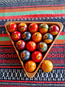 BRUNSWICK BALKE COLLENDER BAKELITE BILLARD TABLE RACK + BALLS