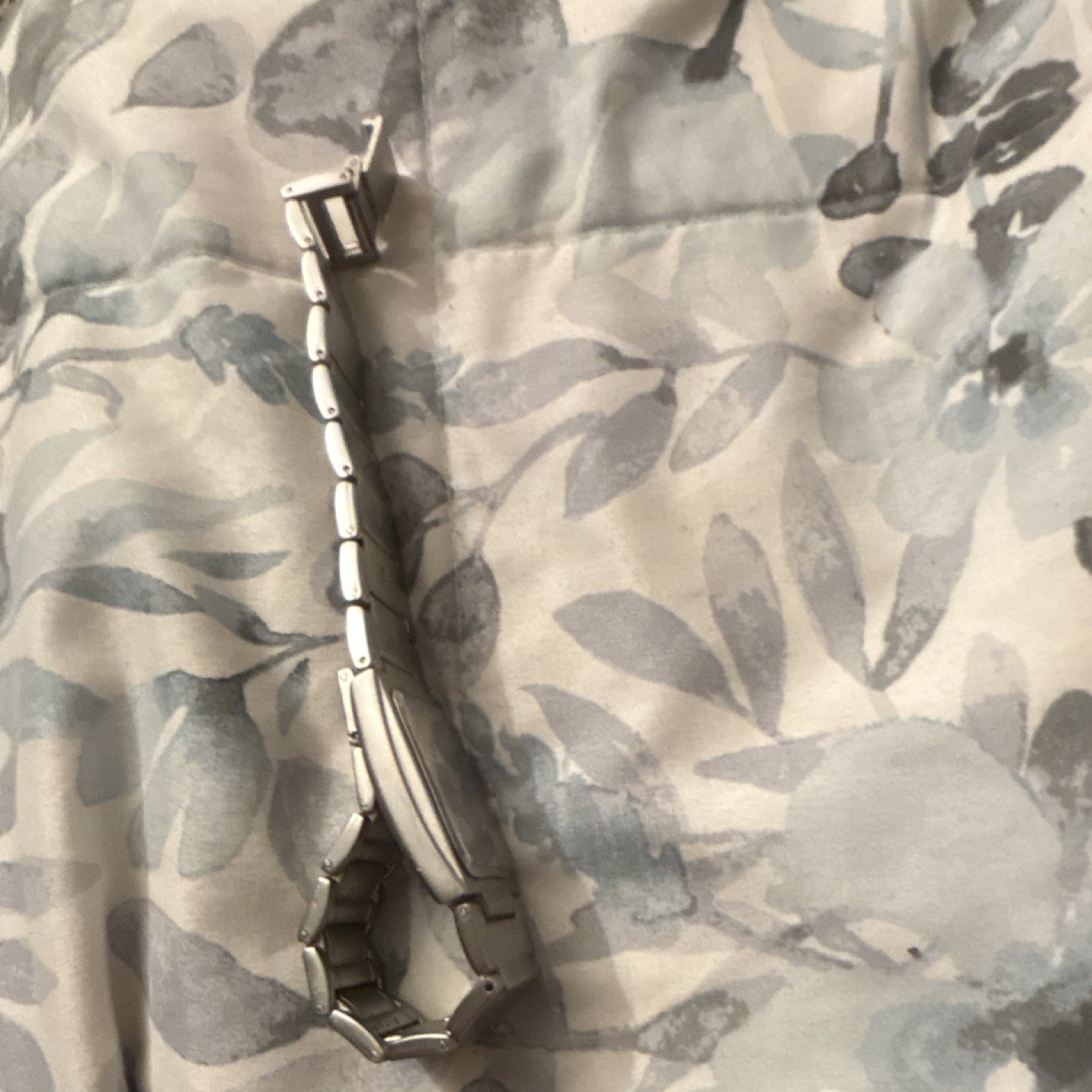 Seiko Rectangular Silver Analog Quartz Wristwatch… - image 6