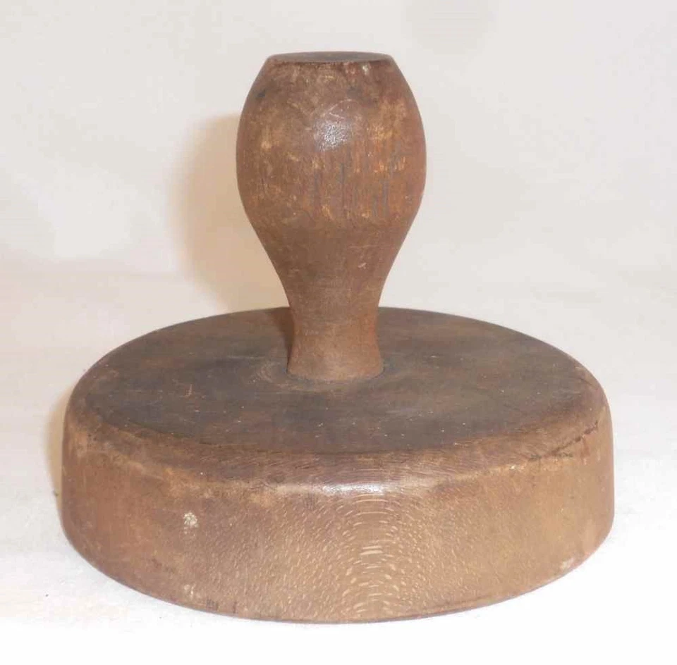 Antique Primitive Thick Butter Print Deep Carved Wheat Sheaf Design with Handel - Image 3 of 4