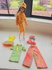 🩷💛💚🩷💛💚Vintage Mod Brunette Twist N Turn TNT Barbie Doll & Clothing
