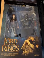 Diamond Select The Lord of The Rings: Frodo Action Figure.