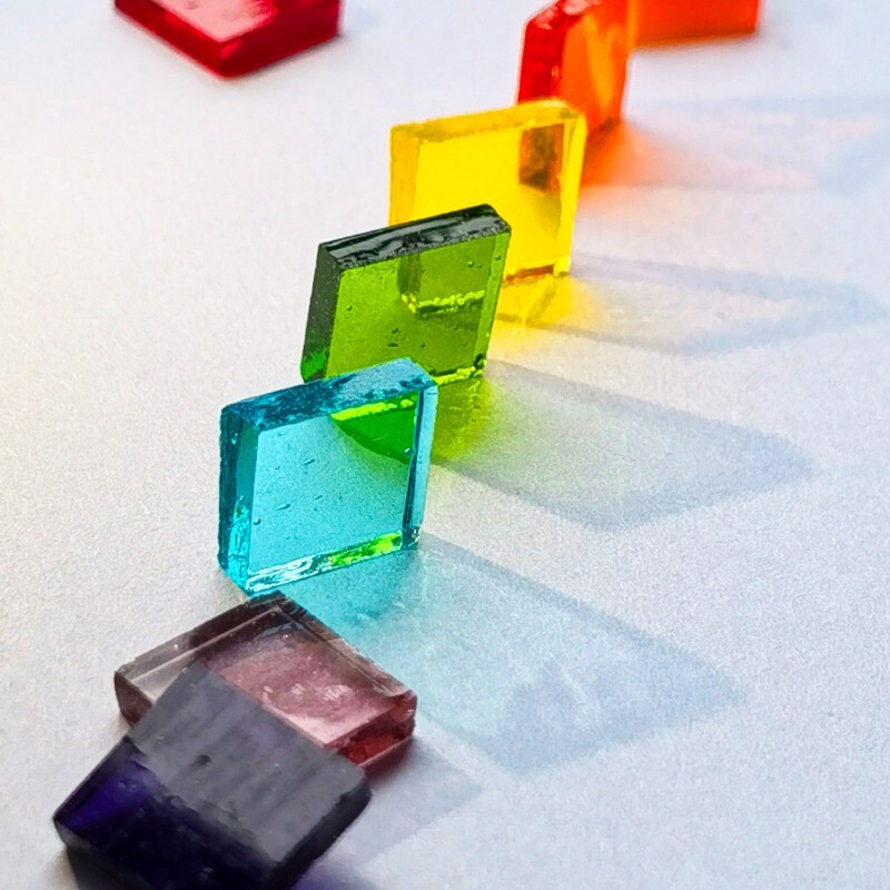 800 Pcs Self-Adhesive Mini Glass Mirror Tiles - 10x10mm Square Mosaic Craft Decorations