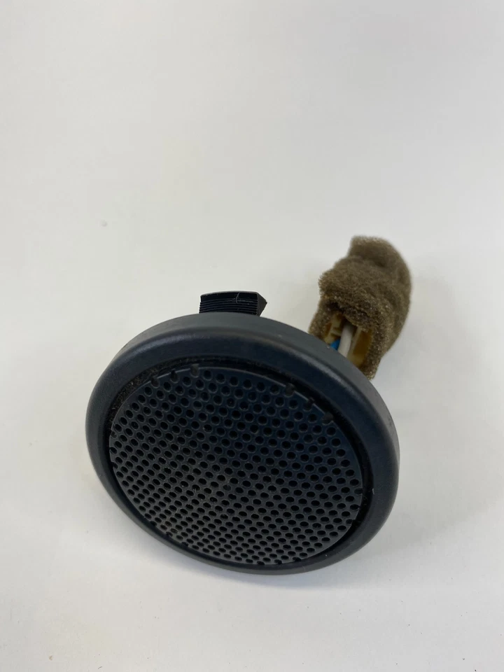 2002-2006 Mazda MPV Upper Dash Instrument Panel Tweeter Speaker C10166960A OEM - Image 3 of 4