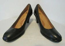 Sofft Black Leather Upper Lining Pumps Heels Round Toe Size 9 M