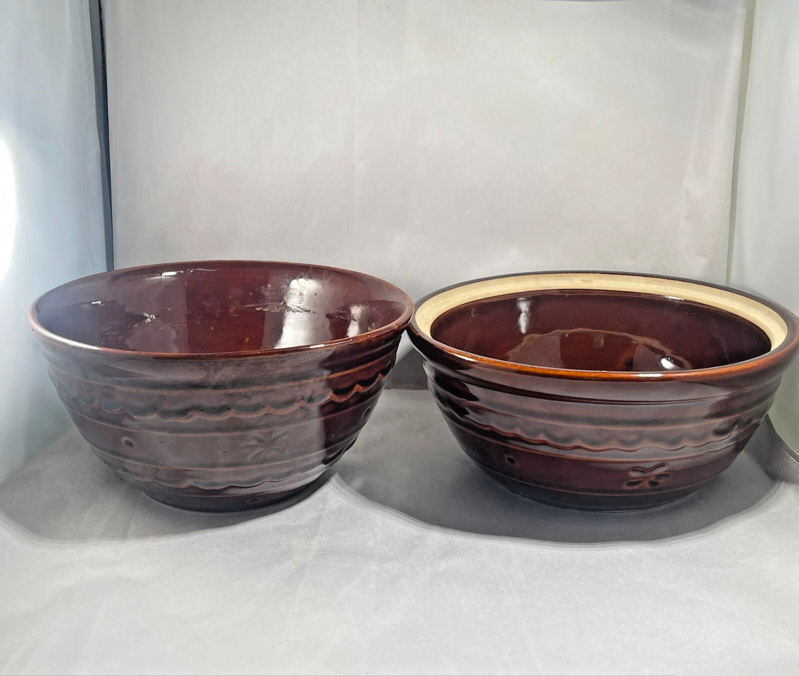 Mar Crest Daisy Dot 1950s Oven Proof Stoneware Bowls Retro Kitchenware Vintage