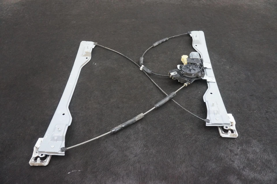 Мотор регулятора стекла передней правой двери FL3Z1523200H Ford F350 Super Duty 17-22 - Изображение 4 из 4