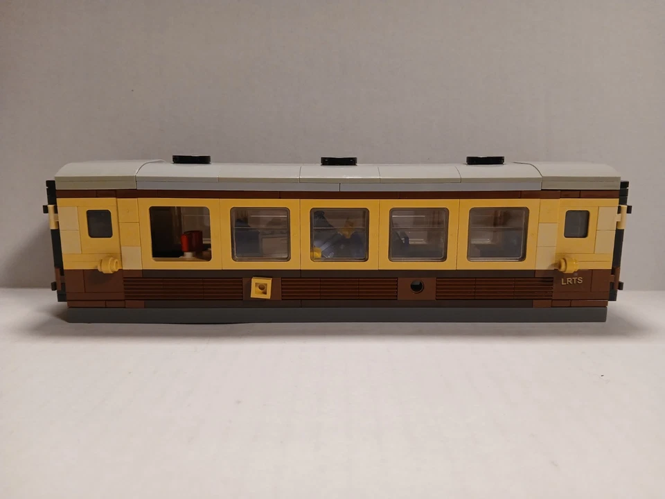 LEGO RC Train: passenger car only from Emerald Night 10194. HTF. See description - Image 3 of 4