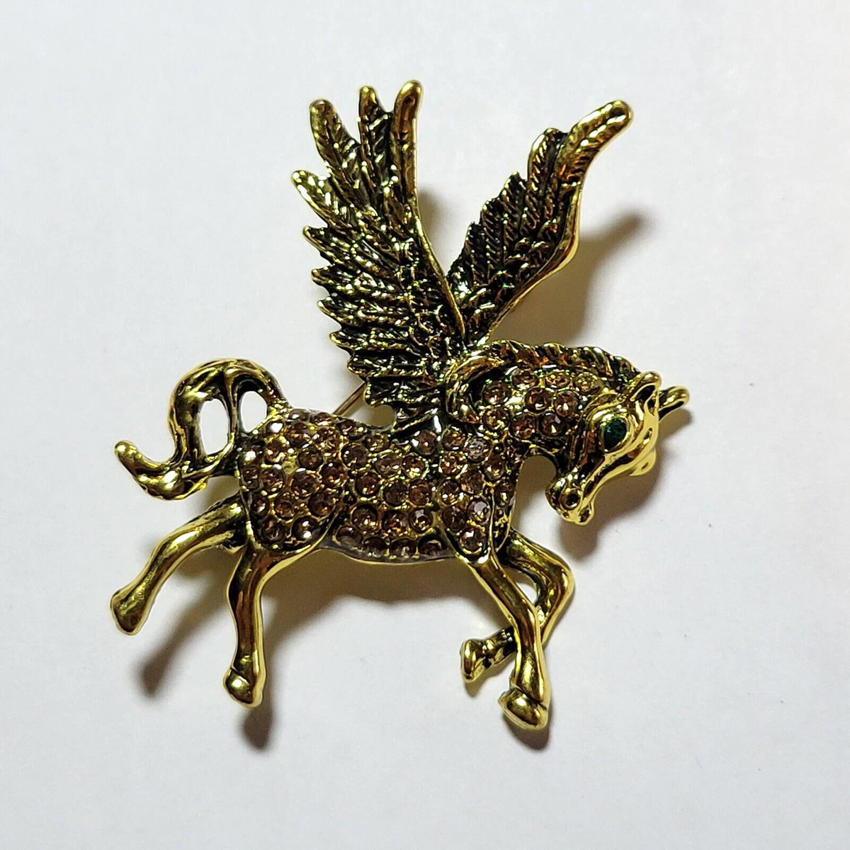 Pegasus brooch deals