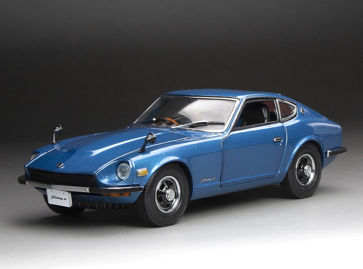 Sun Star 3513R 1/18 Fairlady Z S30 RHD 1970 Blue Model Car