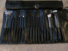 Professional Makeup Brush's Set of 16 Storage Bag W/ Tie Be Beautiful New