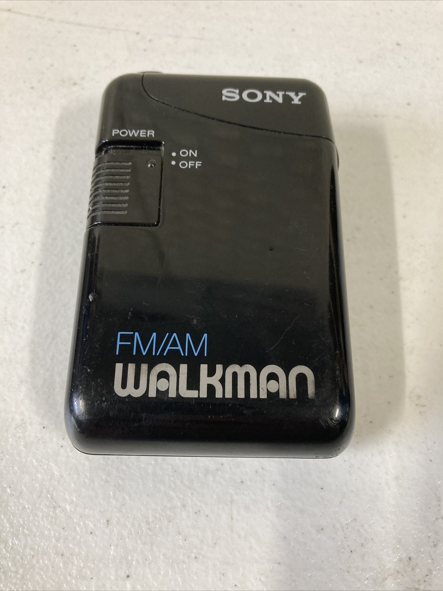 Vintage Sony Walkman SRF-29 Black Stereo AM/FM Radio With Belt