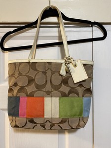 coach bolsa serial number check