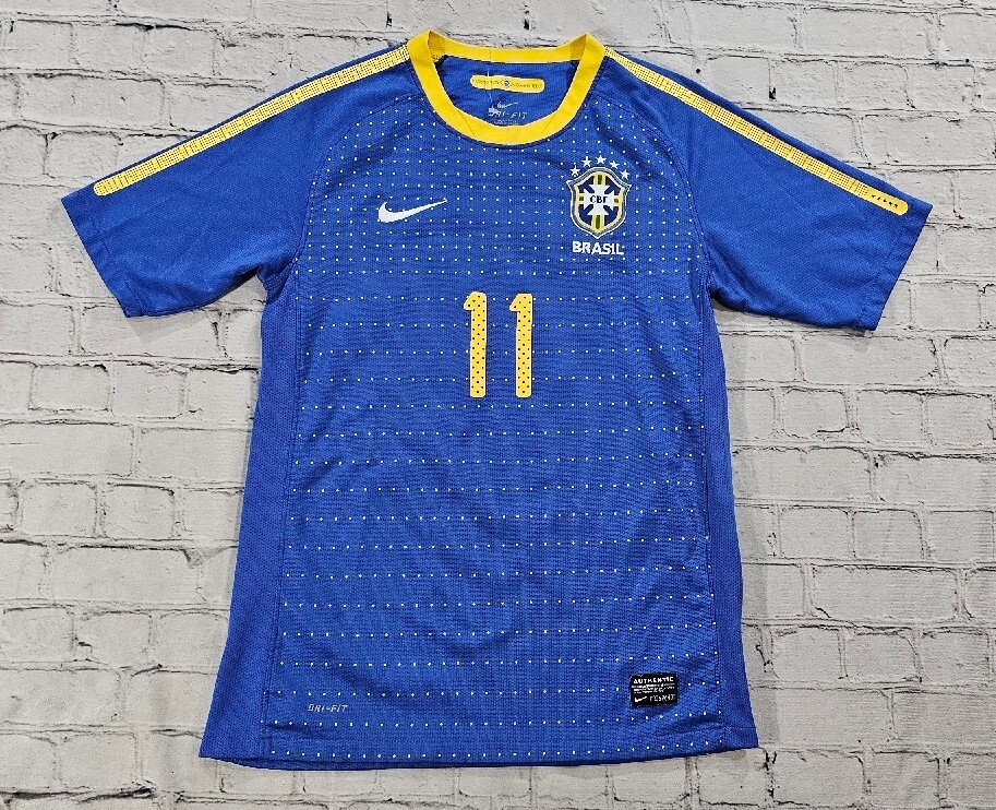 ナイキ ブラジル代表 ユニフォーム 2011 ホーム Lサイズ 紙タグ付き NIKE ブラジル代表 2011 ユニフォーム ホーム 半袖 #10.カカ