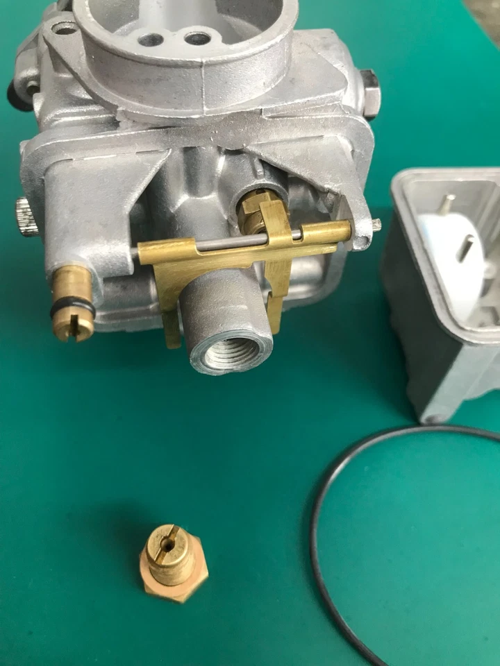 Carburador Gas TXT280 usado OE parece encajar en la era 95-04. Foto 2 de 4