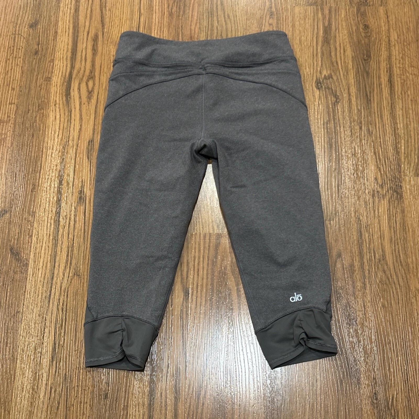 alo-yoga mid rise crop workout athletic fitness leggings