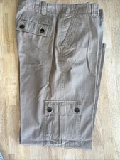 Dockers Men’s Cargo Pants 36x30 Relaxed Fit Flat Front Khaki NWT