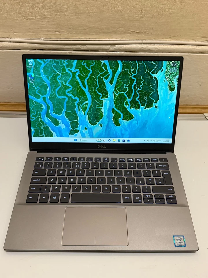 Dell Latitude 3301 · i5-8265U · 8GB · 128GB, photo 2 of 5