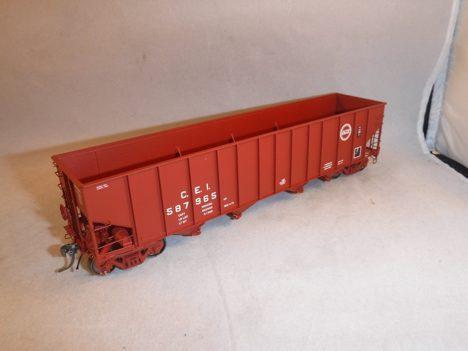 ExactRail Platinum HO C&EI 48' Bethlehem 3737 RS Hopper Tuscan Red #587889