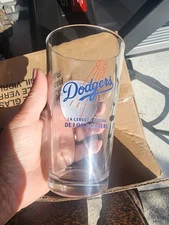 NEW! LOT OF 2 SAN Los Angeles MLB LOGO ESTRELLA JALISCO  PINT BEER GLASS