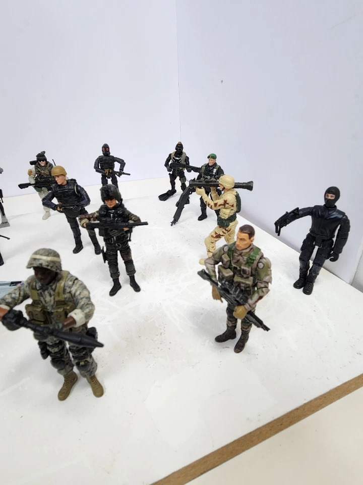 22 Mix Lot  US Army Unimax Forces Valor 21st Ultimate Modern Iraq, Afghanistan  - Image 3 of 4