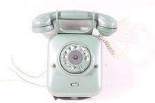 altes Telefon mit Wählscheibe Vintage Retro Wandtelefon