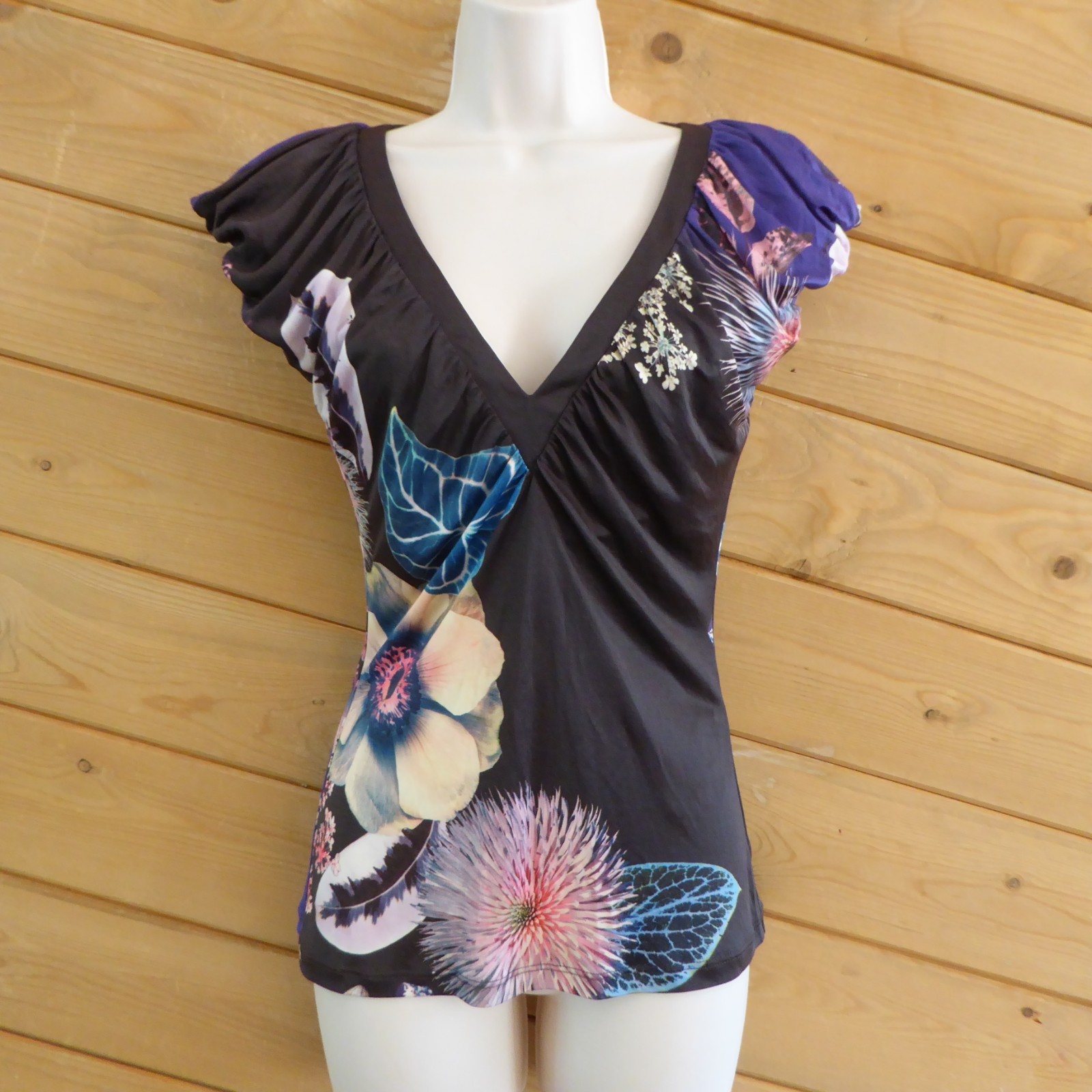 Roberto Cavalli Black Purple Floral V-neck Cap Sleeve Signed Blouse Shirt Top S