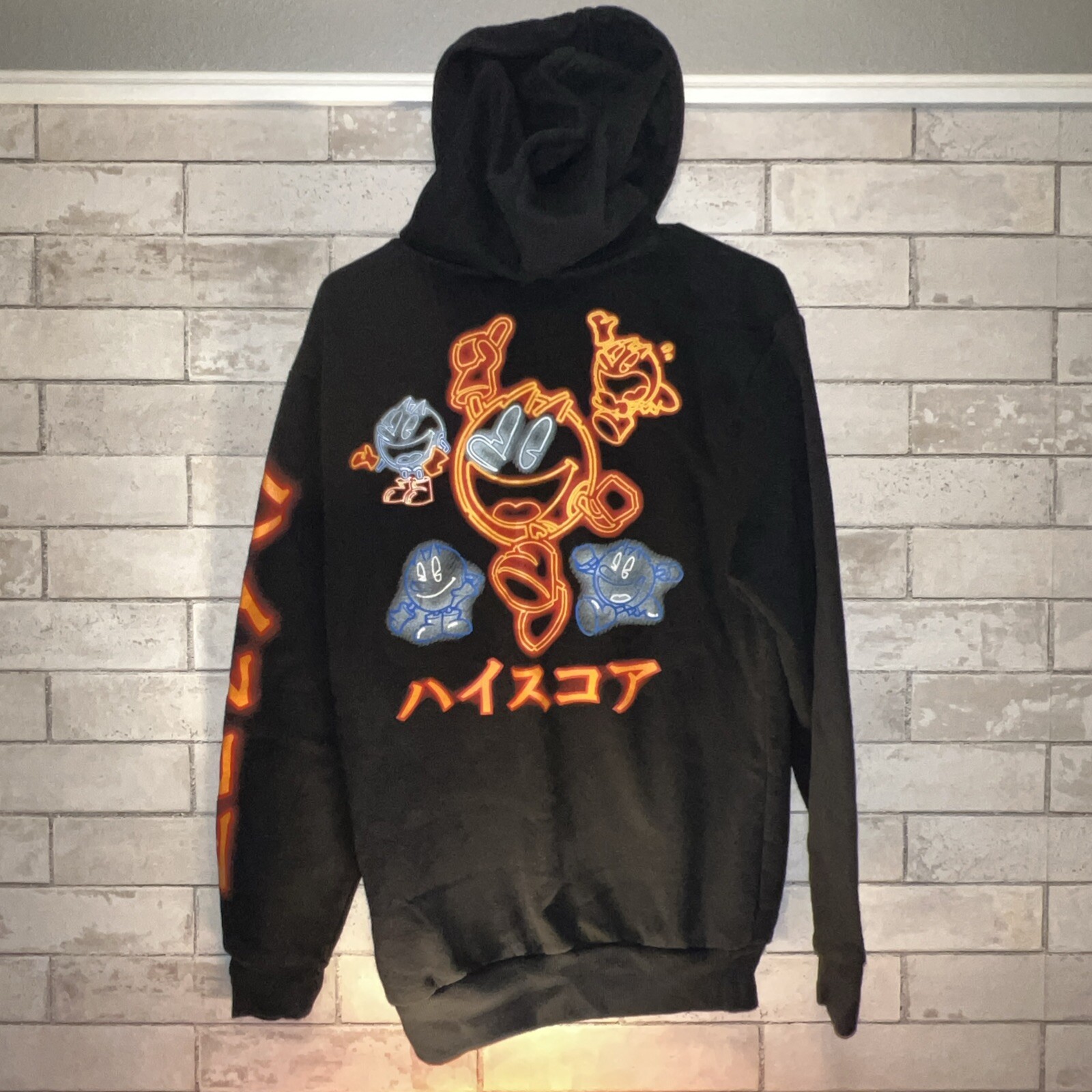 Picture 1 of 18