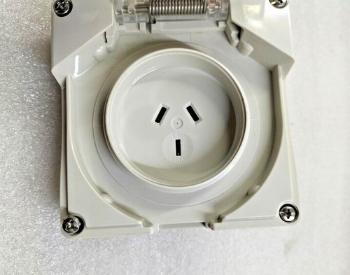 SALIDA DE TOMA DE SUPERFICIE PDL 56SO310 SIN PLACA POSTERIOR 3 PINES PLANOS 10A 250V - Imagen 4 de 7