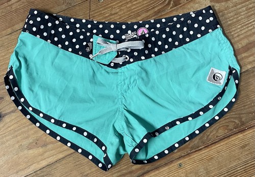 VOLCOM Women's Shorts Black & Green Polka Dot Surf Booty Shorts Size 1 Vintage - Picture 2 of 9